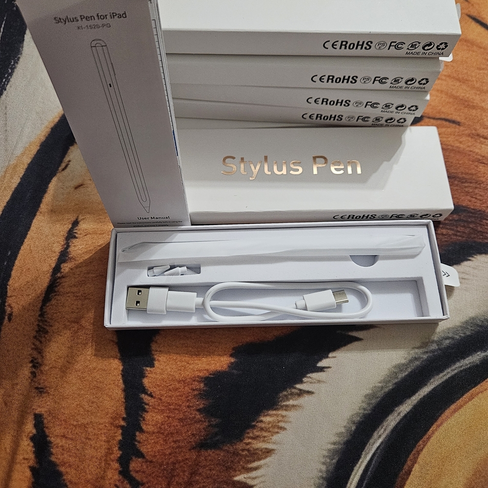 White Stylus Pen for iPad